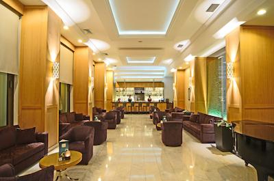 کرومار هتل د لوکس