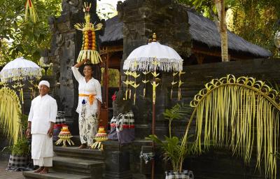 ملیá بلی-تاه گاردن ویللس