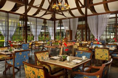 ملیá بلی-تاه گاردن ویللس