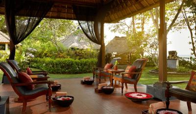 ملیá بلی-تاه گاردن ویللس