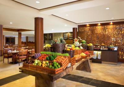 ملیá بلی-تاه گاردن ویللس