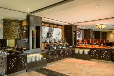 ملیá بلی-تاه گاردن ویللس