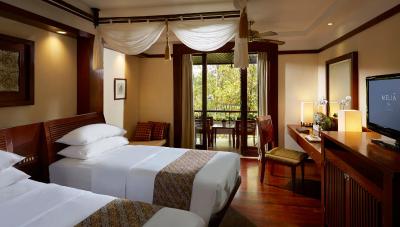 ملیá بلی-تاه گاردن ویللس