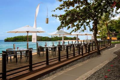 ملیá بلی-تاه گاردن ویللس