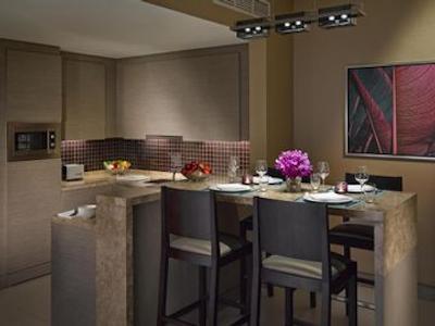 دوسیت تانی ابوظبی