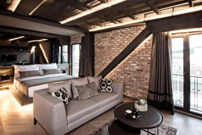 سیتی لافت هتل آتاشهیر