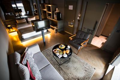 سیتی لافت هتل آتاشهیر