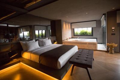 سیتی لافت هتل آتاشهیر