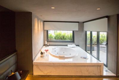 سیتی لافت هتل آتاشهیر