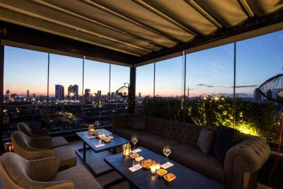 سیتی لافت هتل آتاشهیر