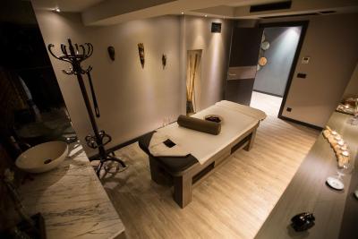 سیتی لافت هتل آتاشهیر