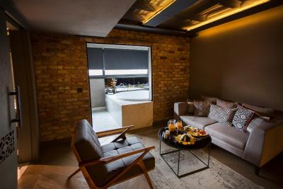 سیتی لافت هتل آتاشهیر