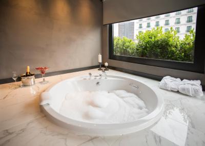 سیتی لافت هتل آتاشهیر