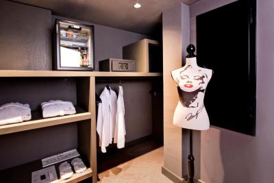 سیتی لافت هتل آتاشهیر