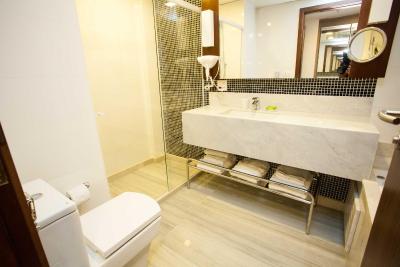 ریل رگنکی پلس هتل