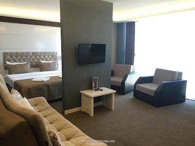 ریل لایف اخکلوسیو