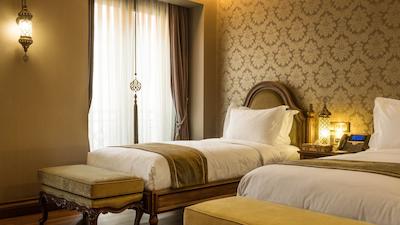 آجوا هتل سلطان احمد