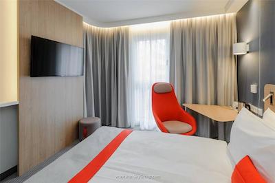 هلیدی این اکسپرس برلین-الخندرپلتز