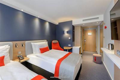 هلیدی این اکسپرس برلین-الخندرپلتز