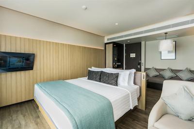 می بیچ رسرت