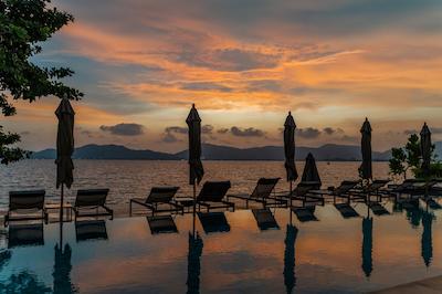 می بیچ رسرت