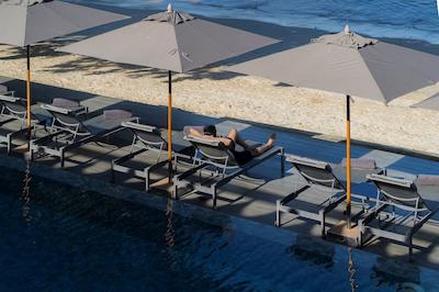 می بیچ رسرت