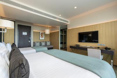 می بیچ رسرت