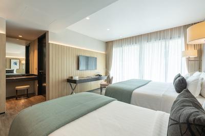 می بیچ رسرت