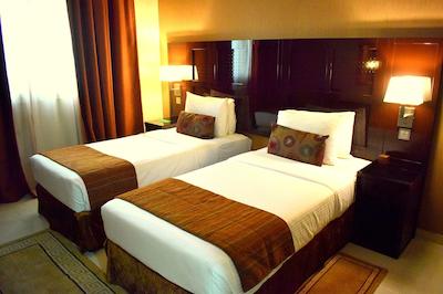 امارات استارز هتل