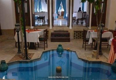 هتل لاله یزد