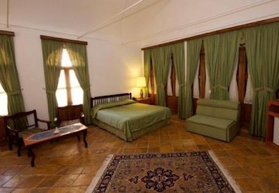 هتل لاله یزد