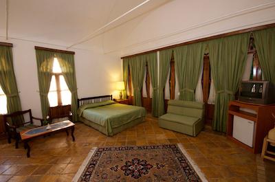 هتل لاله یزد