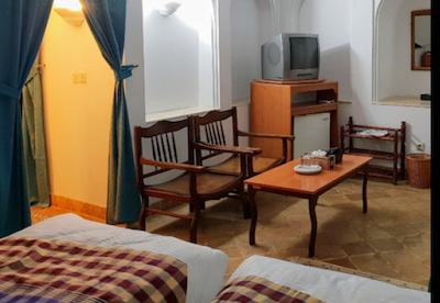 هتل لاله یزد