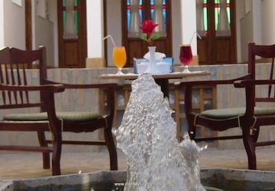 هتل لاله یزد