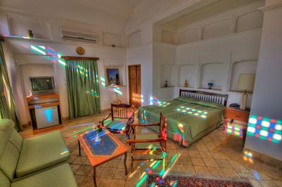 هتل لاله یزد