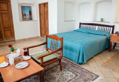 هتل لاله یزد