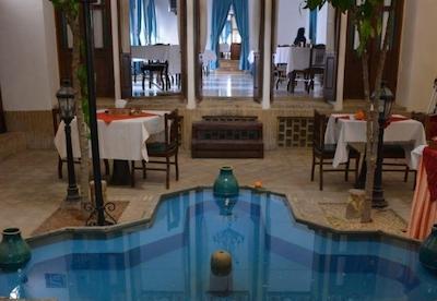 هتل لاله یزد