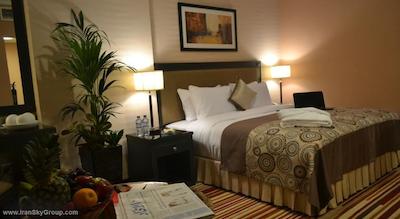 اگزکیوتیو سوئیتس بای موروج گلوریا