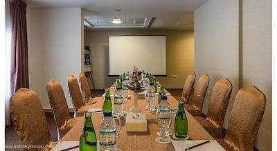 اگزکیوتیو سوئیتس بای موروج گلوریا