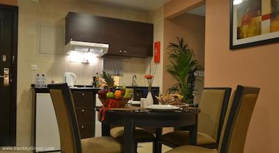 اگزکیوتیو سوئیتس بای موروج گلوریا