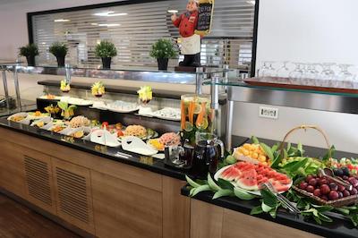 ریوا هتل تکسیم