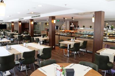 ریوا هتل تکسیم