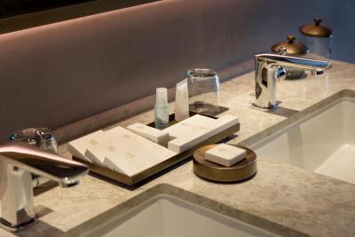 رنسانس داون تاون هتل دوبی