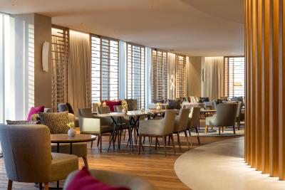 رنسانس داون تاون هتل دوبی