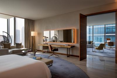 رنسانس داون تاون هتل دوبی