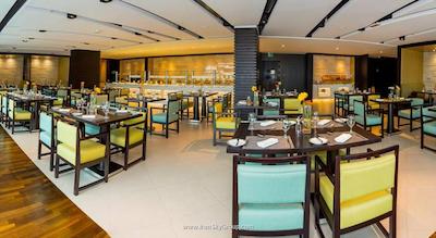 هتل آپارتمان فلورا کریک دلوکس