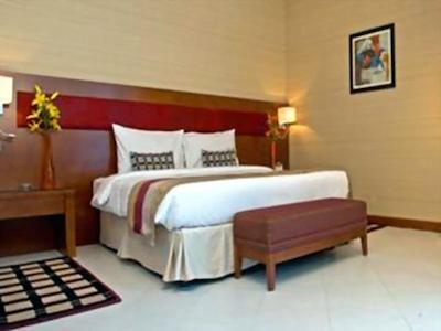 هتل آپارتمان فلورا کریک دلوکس