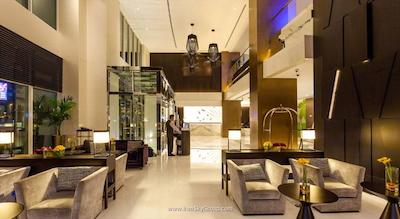 هتل آپارتمان فلورا کریک دلوکس