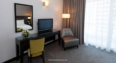 هتل آپارتمان فلورا کریک دلوکس