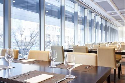 نین تره پرمیر هتل میئونگ یی